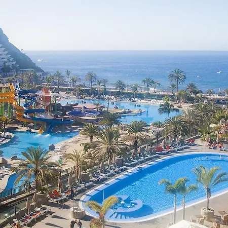 Livvo Valle & Aquapark 4* Таурито