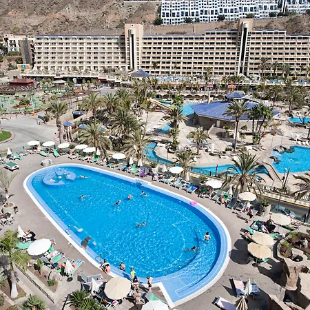 Livvo Valle & Aquapark 4*