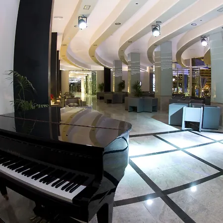 Livvo Valle & Aquapark 4* Taurito