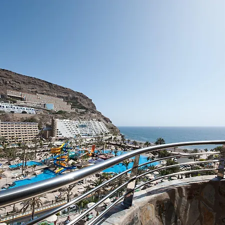 Livvo Valle & Aquapark 4*