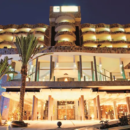 Livvo Valle & Aquapark 4*