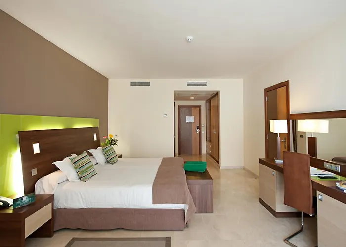 호텔 Livvo Valle & Aquapark 타우리토