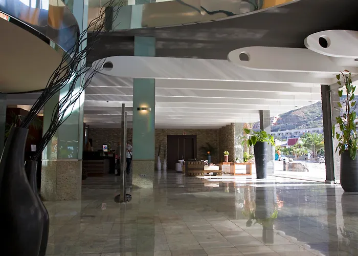 Livvo Valle & Aquapark 호텔 타우리토