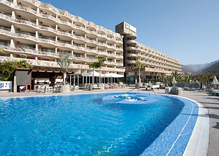 호텔 Livvo Valle & Aquapark 타우리토