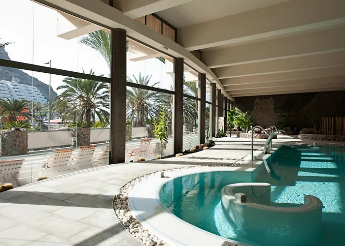 Livvo Valle & Aquapark 호텔 타우리토