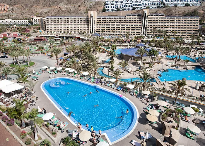 Livvo Valle & Aquapark 4*