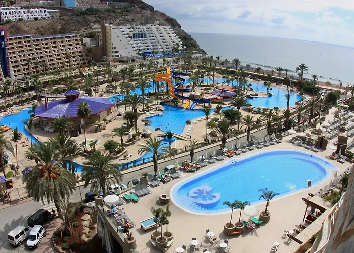 호텔 Livvo Valle & Aquapark 4*