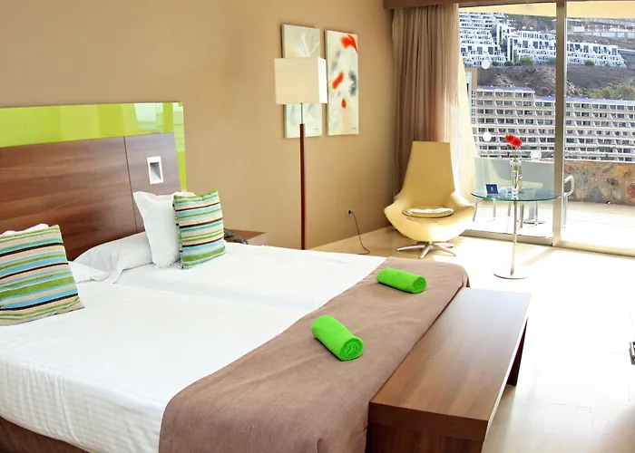 Livvo Valle & Aquapark 타우리토