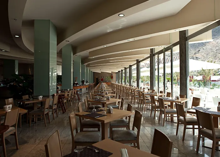 호텔 Livvo Valle & Aquapark 타우리토