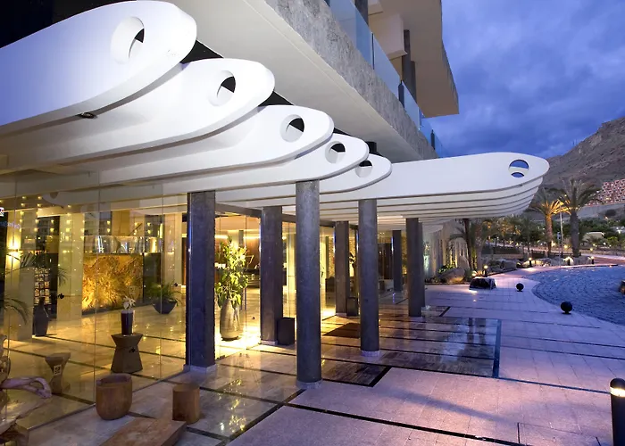 호텔 Livvo Valle & Aquapark 타우리토