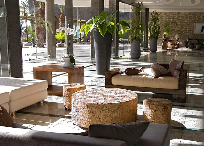 Livvo Valle & Aquapark 4* 타우리토