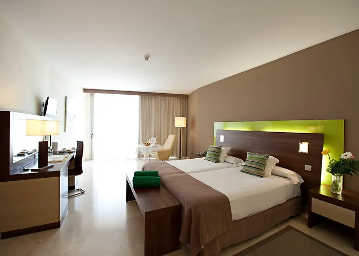 Livvo Valle & Aquapark 호텔 4*