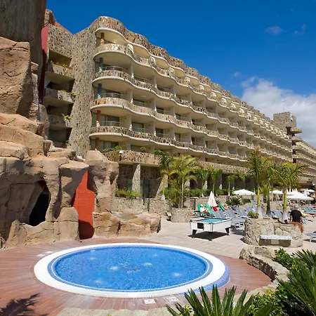 Livvo Valle & Aquapark 酒店 4*